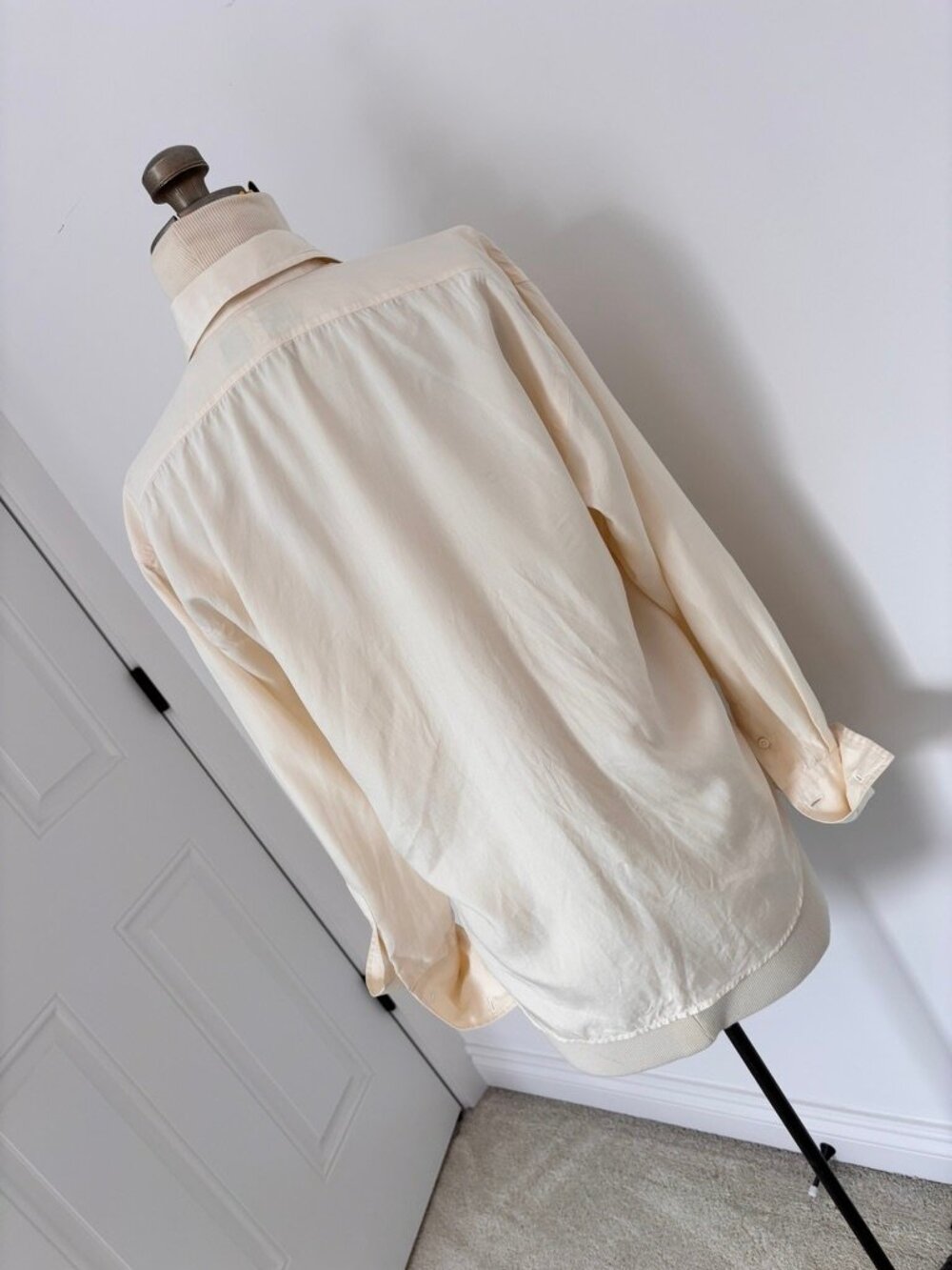 Ralph Lauren silk cuff link sleeve classic blouse - Picture 5 of 11